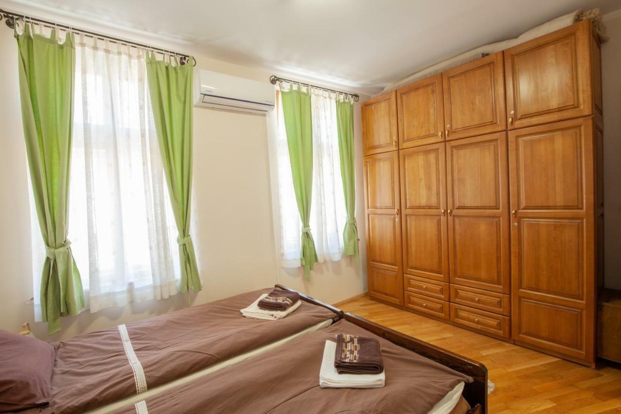 Time Traveling Apartment Sofia City Kültér fotó