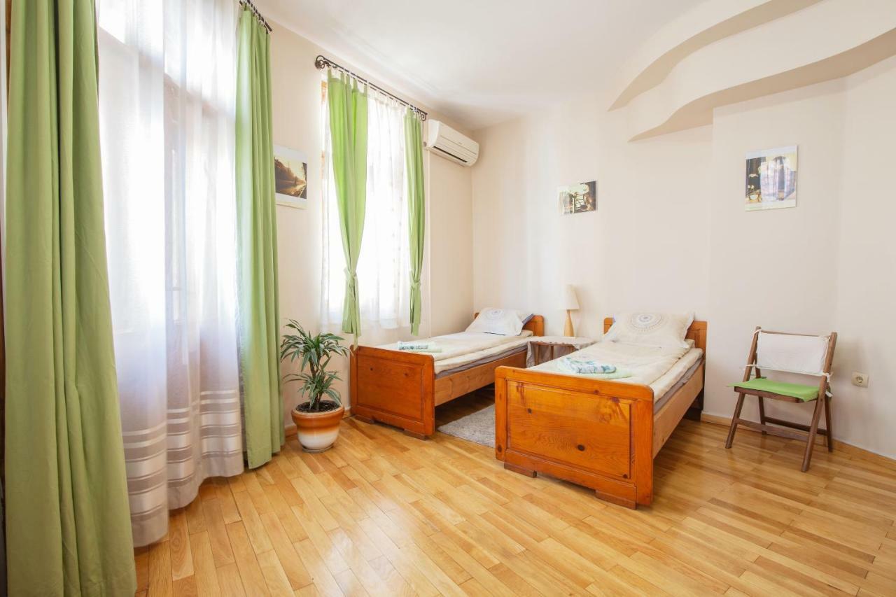 Time Traveling Apartment Sofia City Kültér fotó